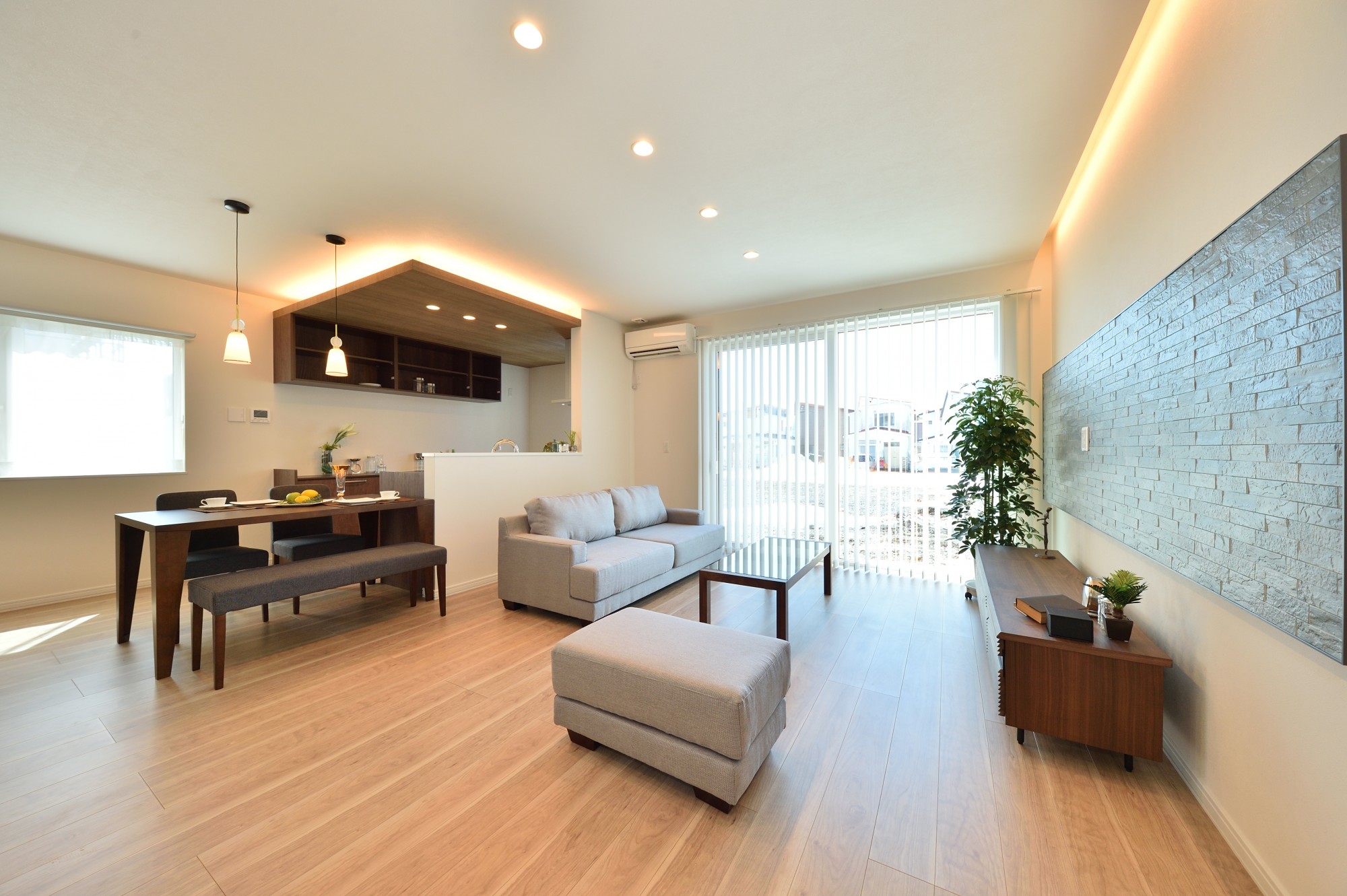 Rezon MODEL HOUSE